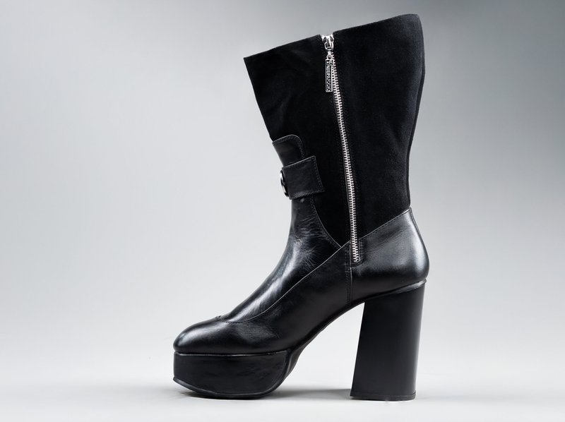 Valentina – Black — side view